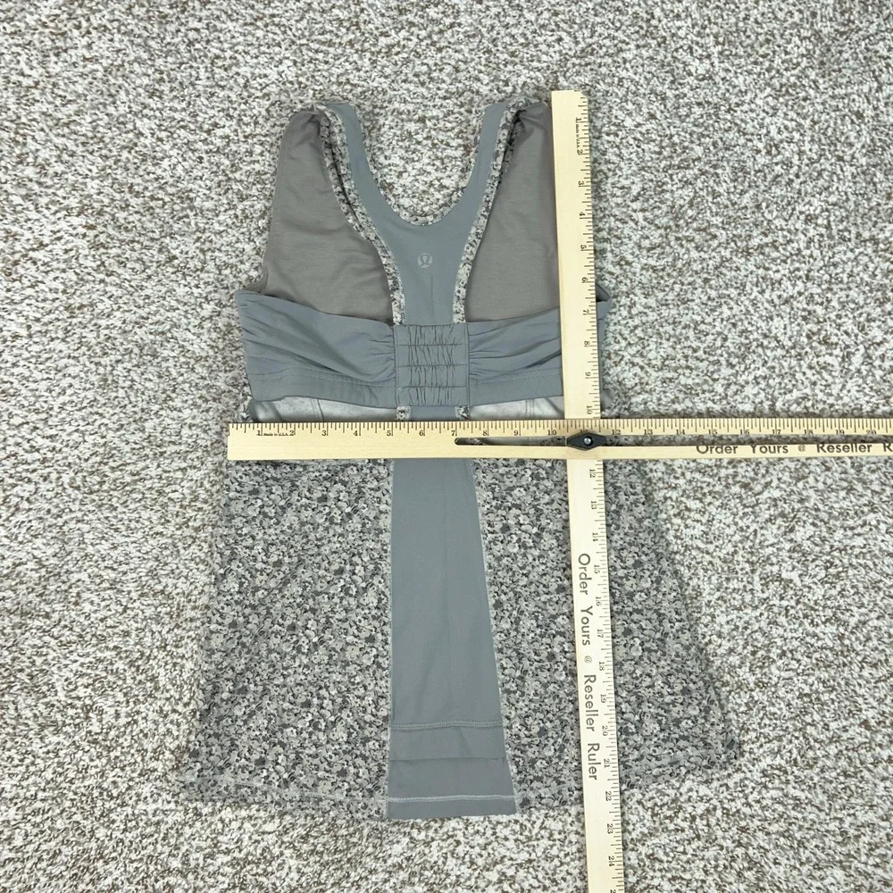 Lululemon‎ Tank Top Womens 4 Gray Floral V Neck Built In Bra Yoga Gym Workout
